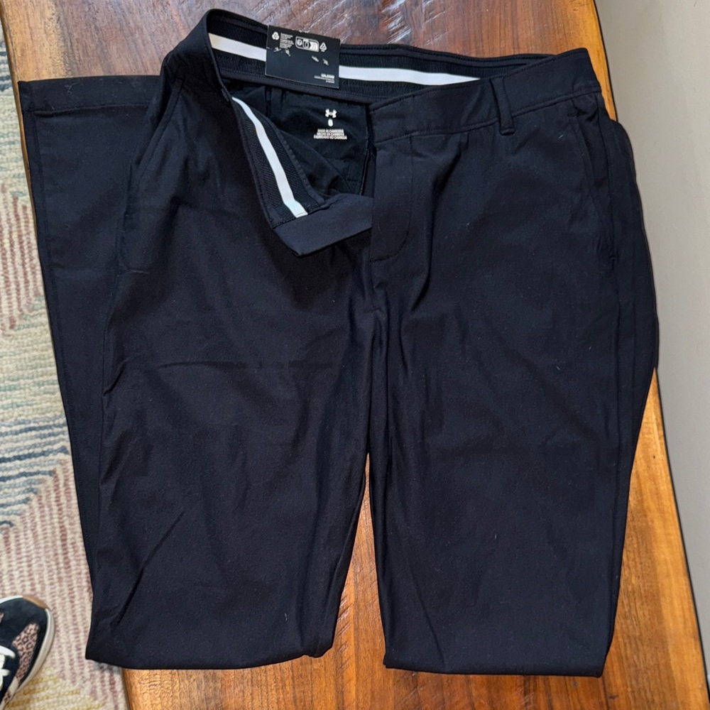 Under Armour ladies pants- perfect for golf or any outdoor activity.